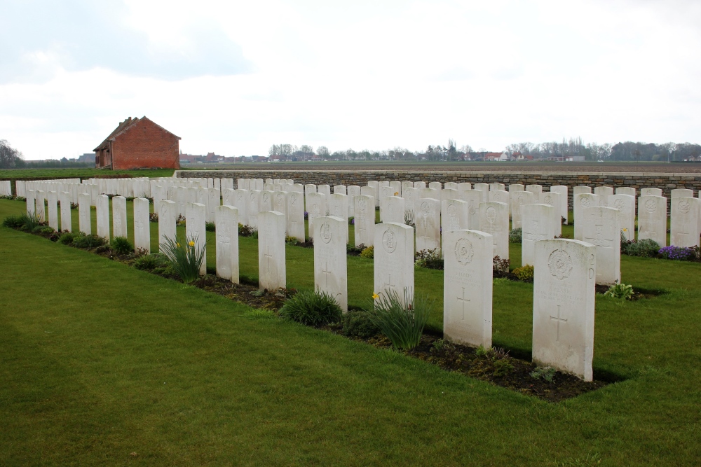 Commonwealth War Cemetery Solferino Farm #5