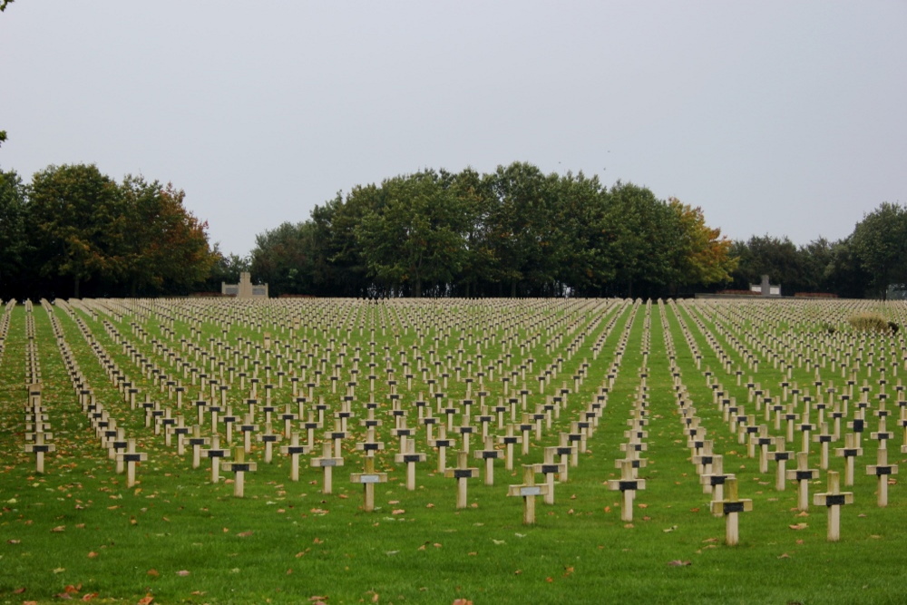 French War Cemetery La Targette #4
