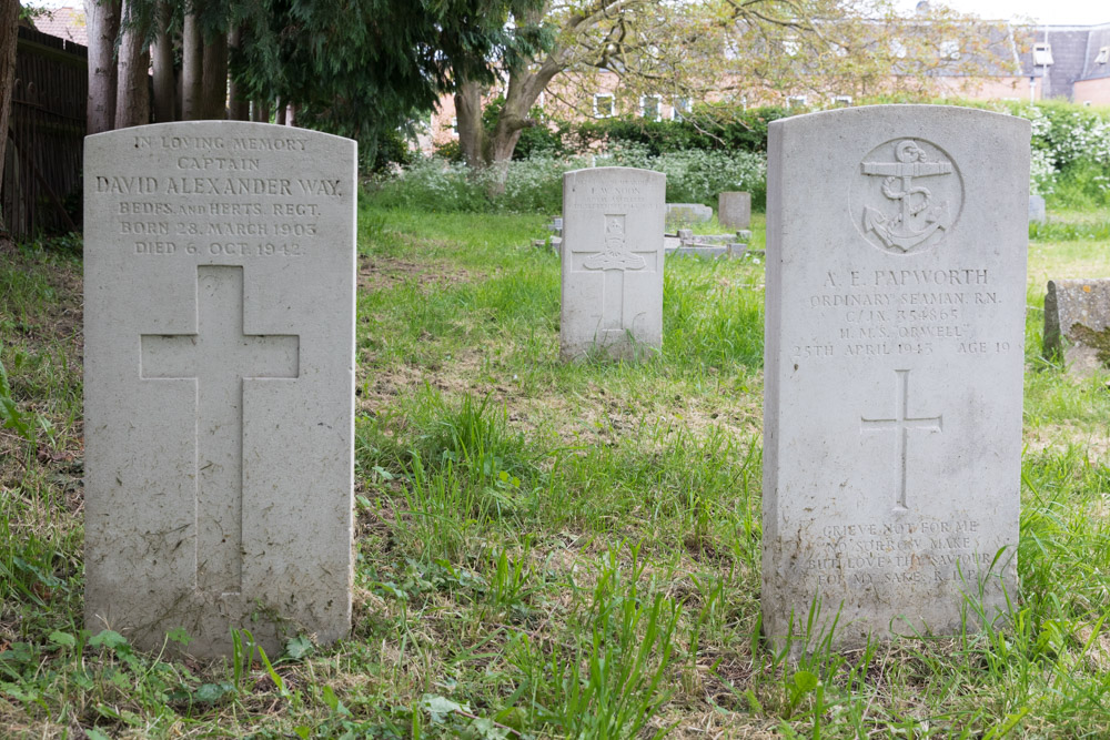 Commonwealth War Graves St. Peter Churchyard #3