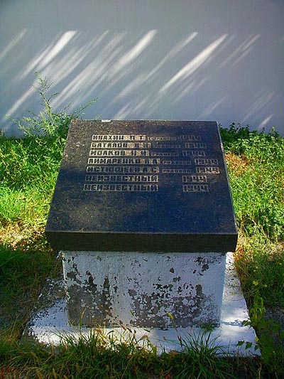 Mass Grave Soviet Soldiers Armenian Cemetery