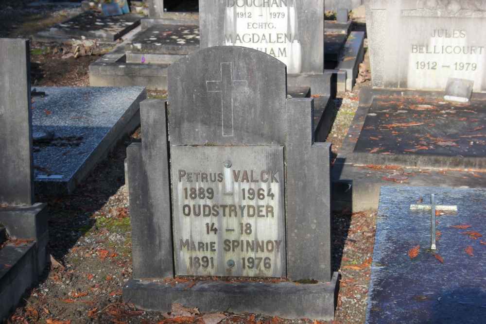 Belgian Graves Veterans Overijse Maleizen #1