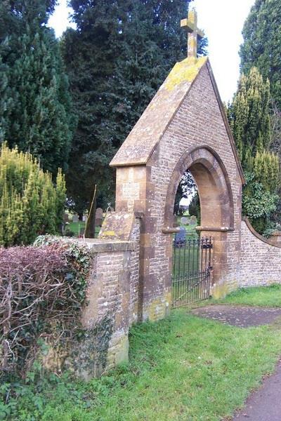 Commonwealth War Graves Newbottle and Charlton Cemetery #1