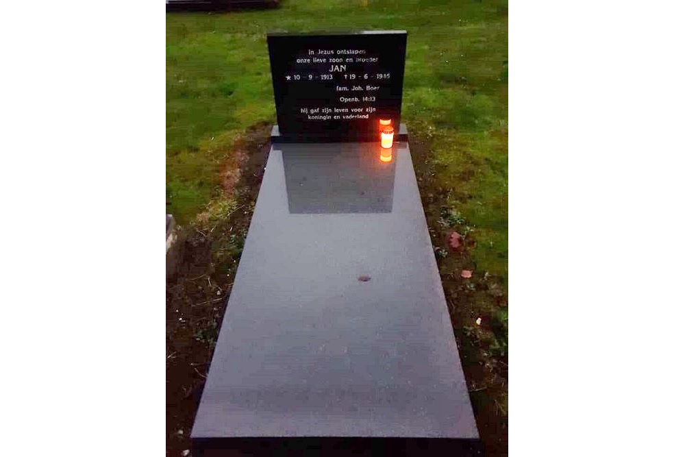Nederlandse Oorlogsgraven Begraafplaats Bovensmilde #1