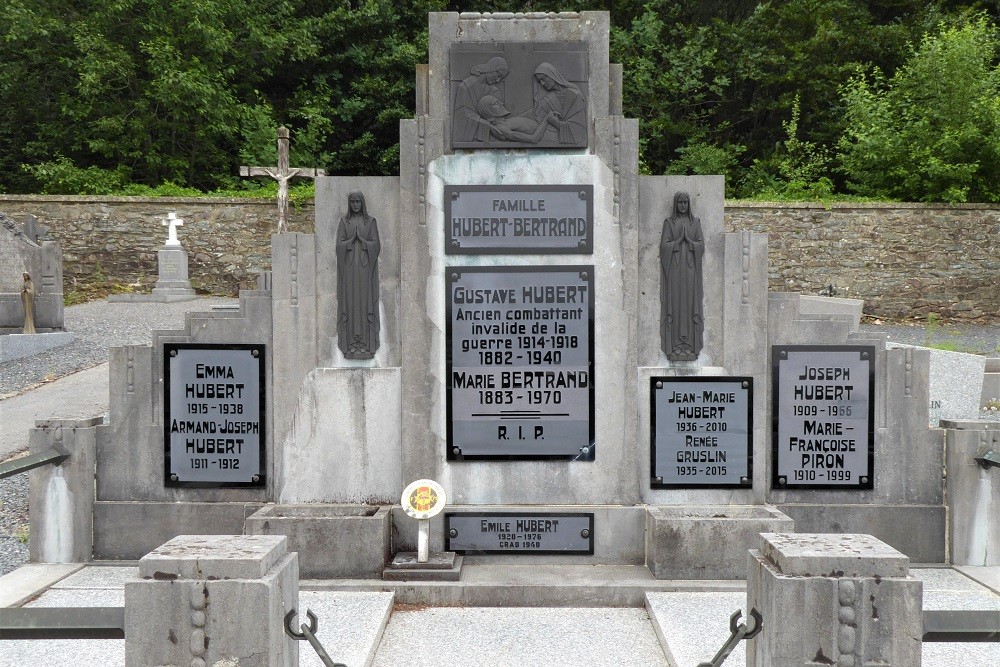 Belgian Graves Veterans Naomé #1