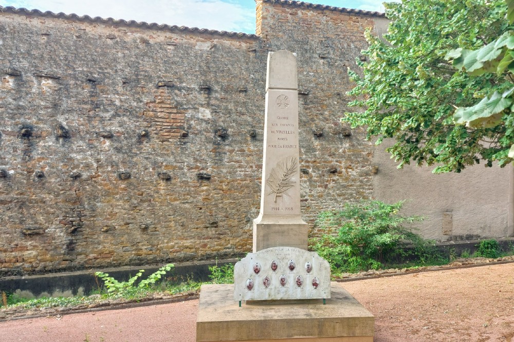 Oorlogsmonument Vinzelles #1