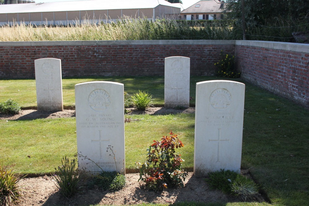 Commonwealth War Cemetery Cabin Hill #4