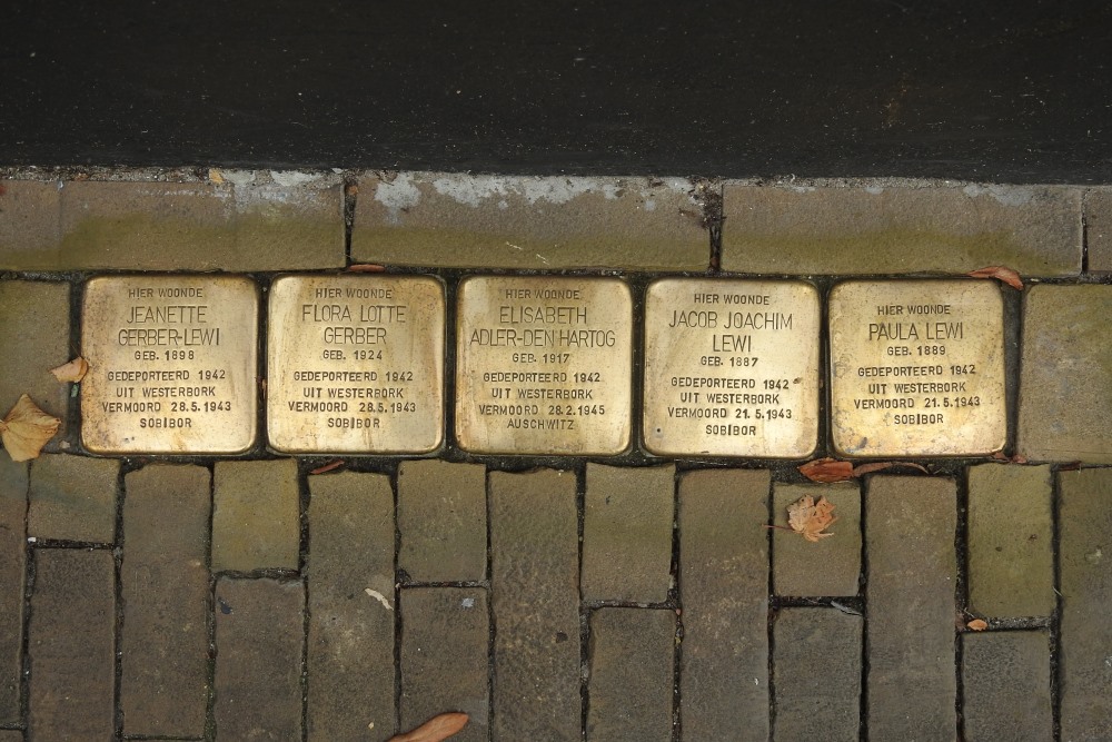 Stolpersteine Burgstraat 1