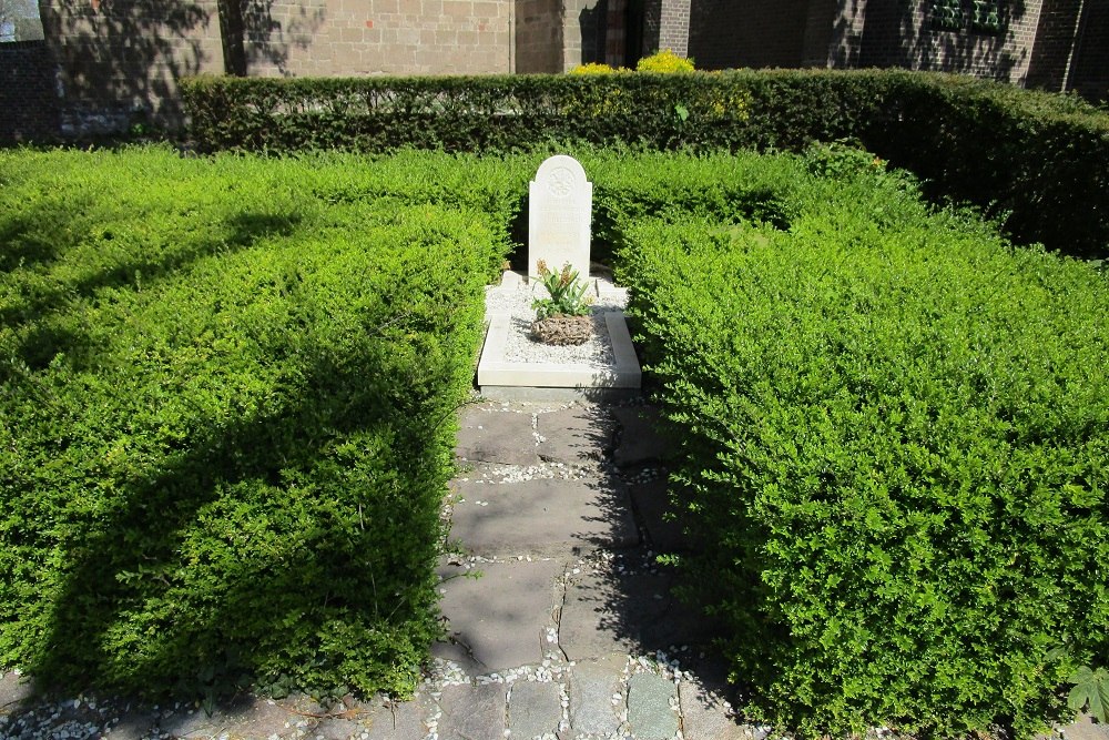 Dutch War Grave Dutch Reformed Cemetery Rijnsburg #3