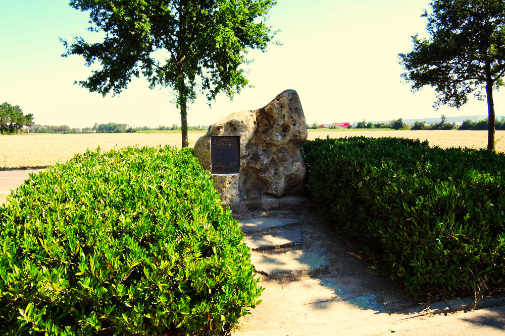 Monument Krijgsgevangenenkamp Wickrathberg #2