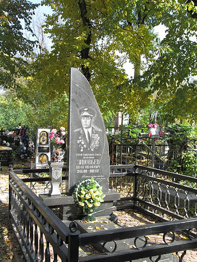 Begraafplaats Pavlohrad #2