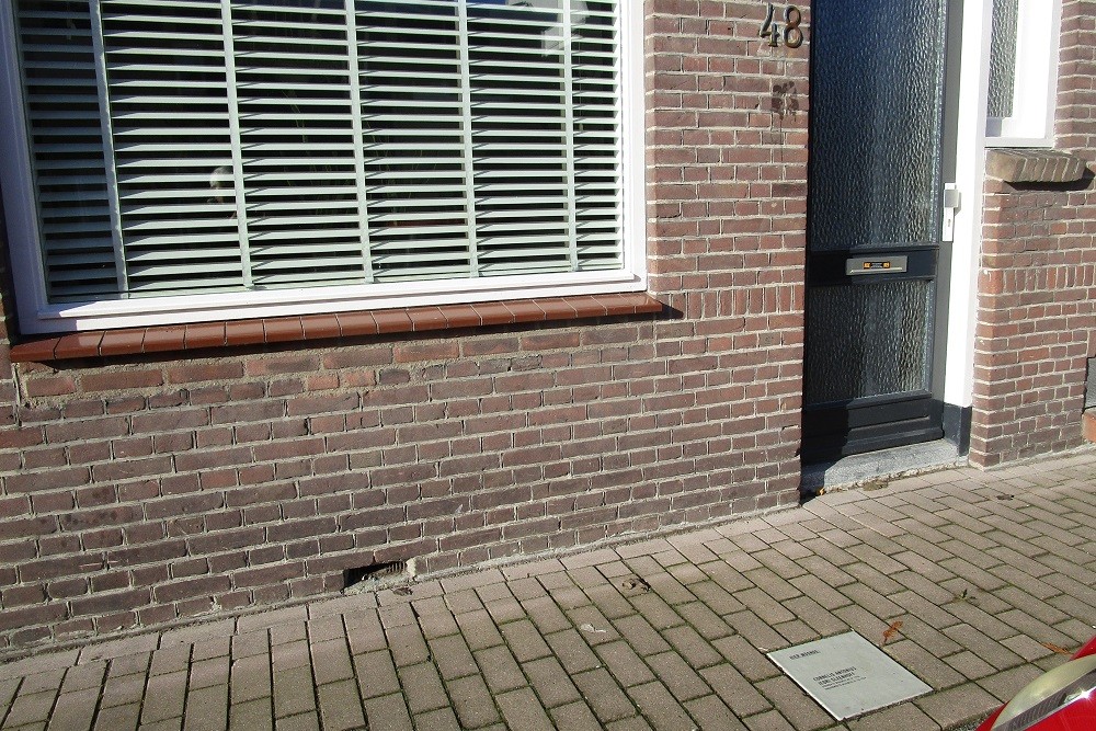 Herdenkingssteen Sint Crispijnstraat 48 #2