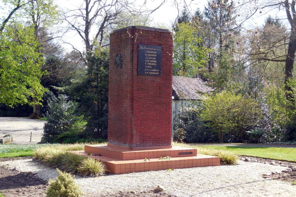 Oorlogsmonument Vaassen #1