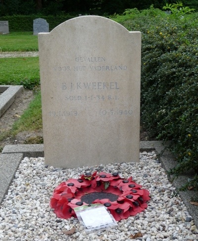 Dutch War Graves Communal Cemetery Spijkenisse #4