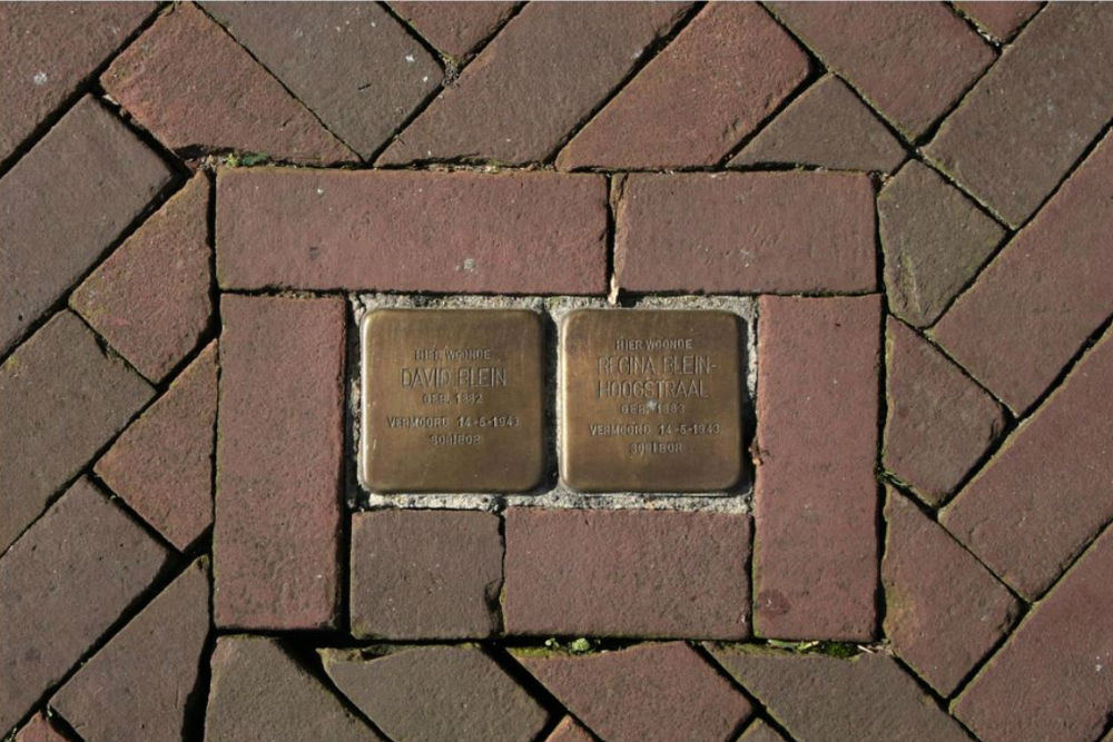 Stumbling Stones Voorstraat 30