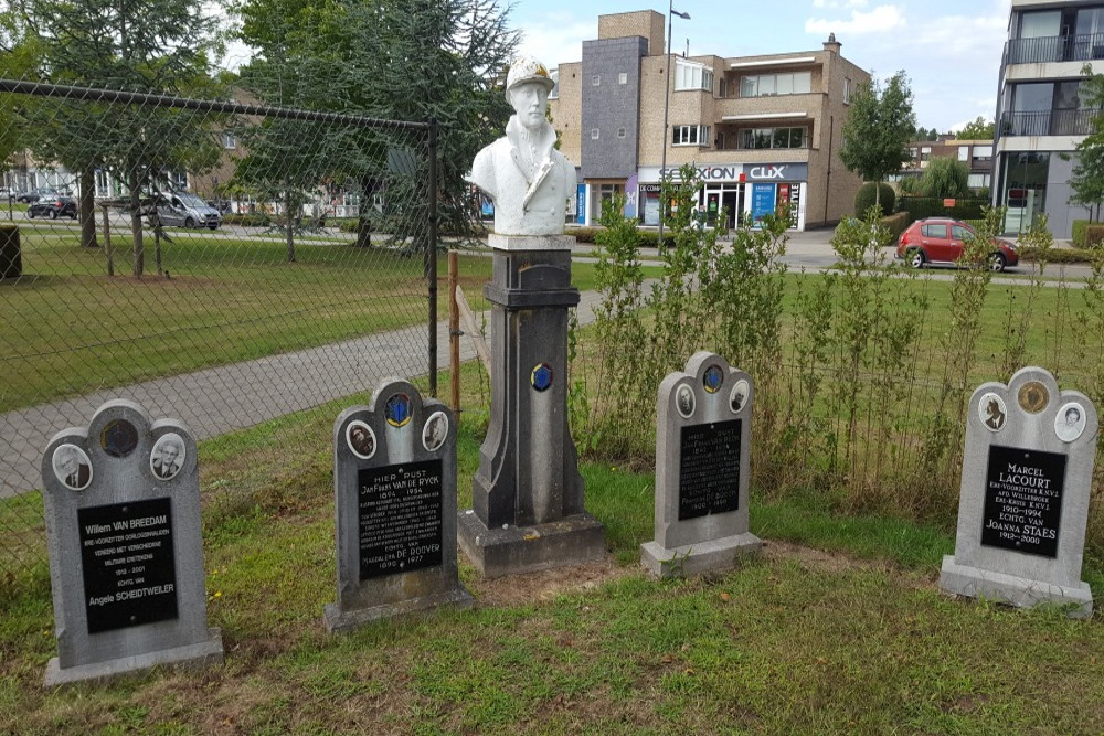 Monument en Graven Oudstrijders Begraafplaats Willebroek #1