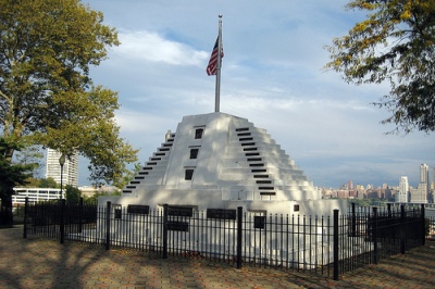 Oorlogsmonument West New York #1