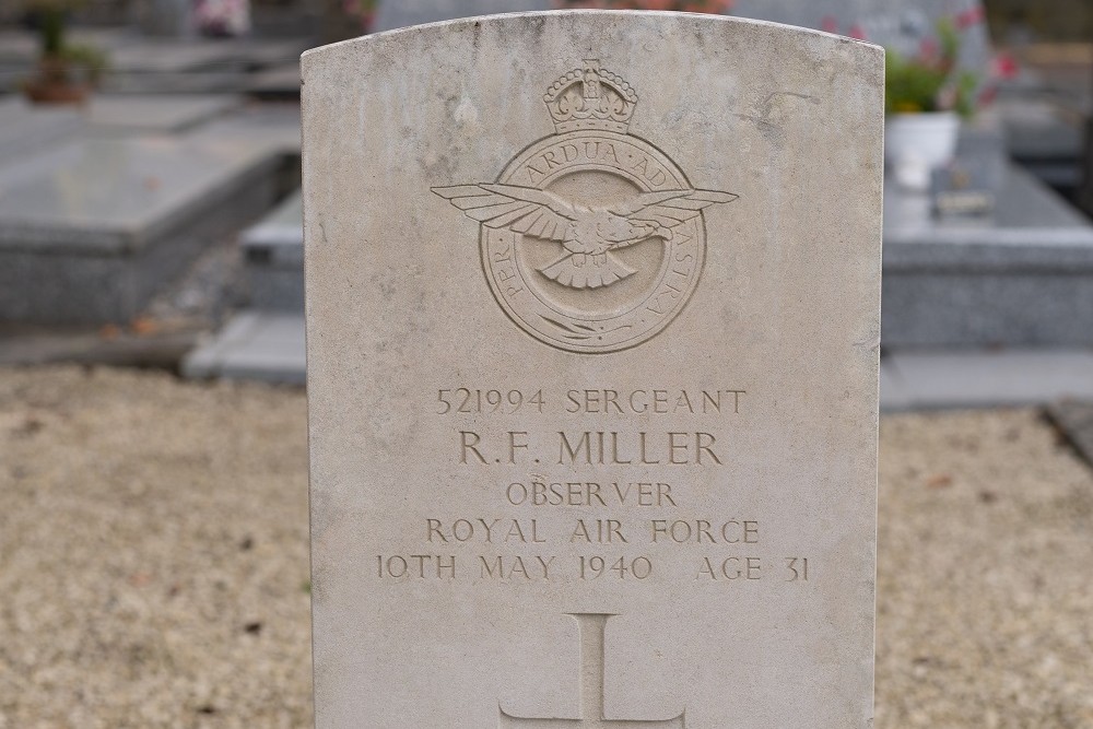 Commonwealth War Graves Communal Cemetery Lamadelaine #3