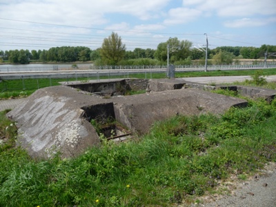 Duitse Luchtafweergeschutsopstelling Moerdijkbrug #1