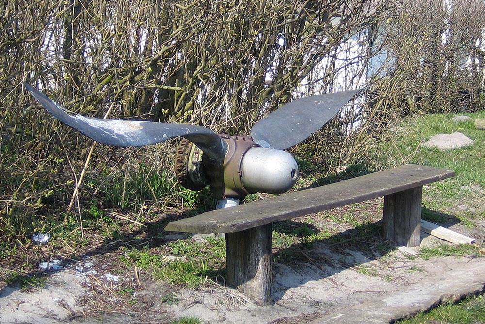 Monument Crash B-17G 42-107178