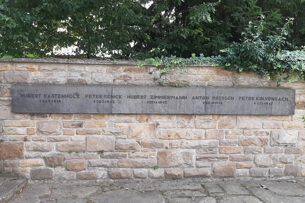 War Memorial Nöthen #3