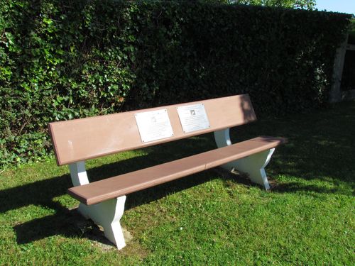 Remembrance Bench Scottisch Airborne Soldiers Ranville