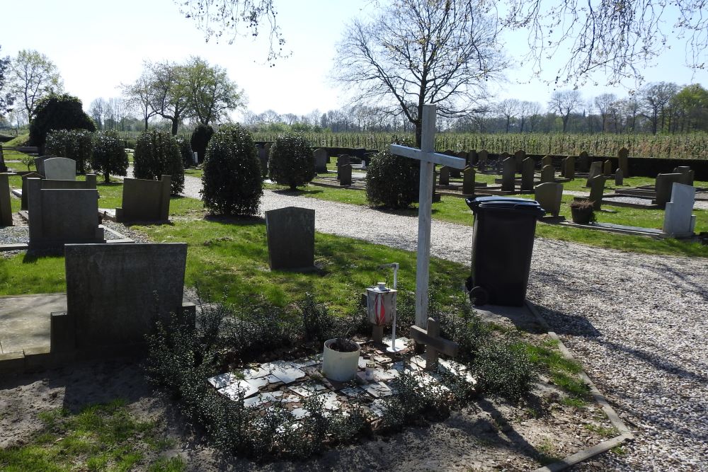 German War Graves Ophemert #1