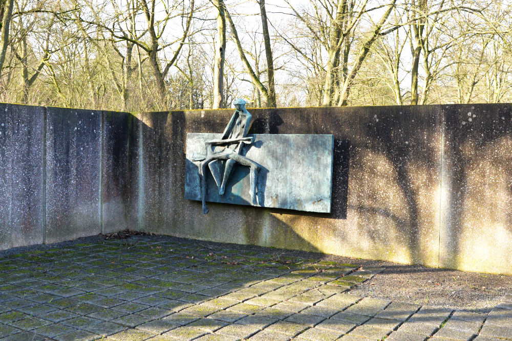 Graveyard German and Foreign Victims Of National Socialism #1