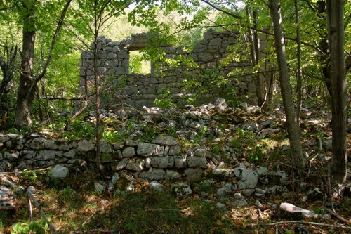 Alpine Wall - Ruins Italian Barracks Klana #1