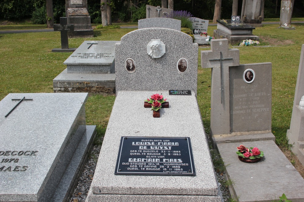 Belgian Graves Veterans Damme