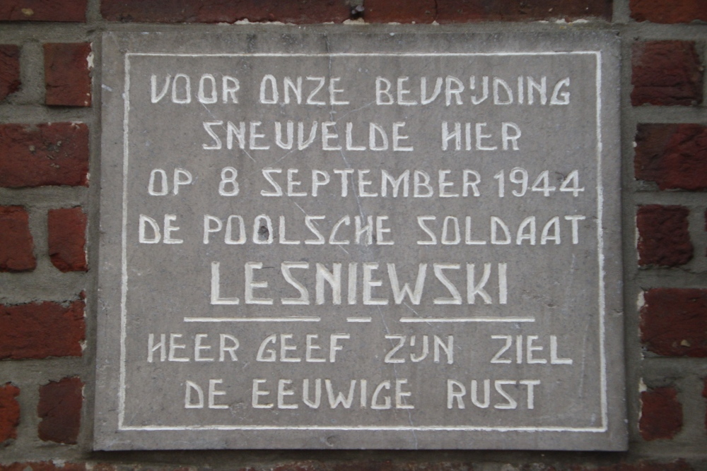 Memorial Soldier Lesniewki Tielt #2