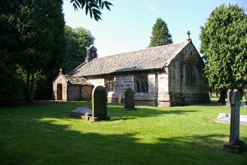 Oorlogsgraven van het Gemenebest St. Leonard Old Churchyard