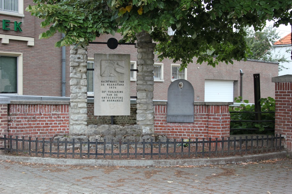 Monumenten Omgekomen Verzetsstrijder en Landing in Normandi