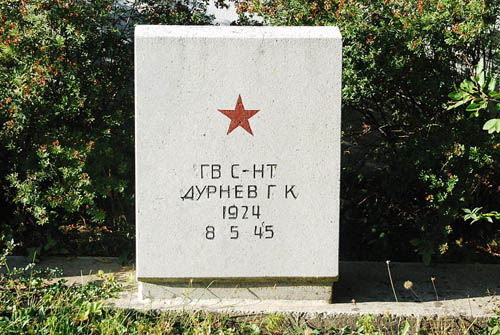Sovjet Oorlogsbegraafplaats Hollabrunn #4