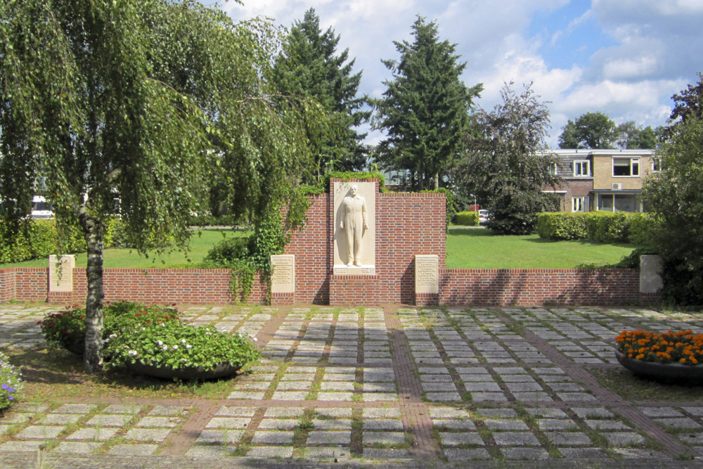 Oorlogsmonument Maarn #1