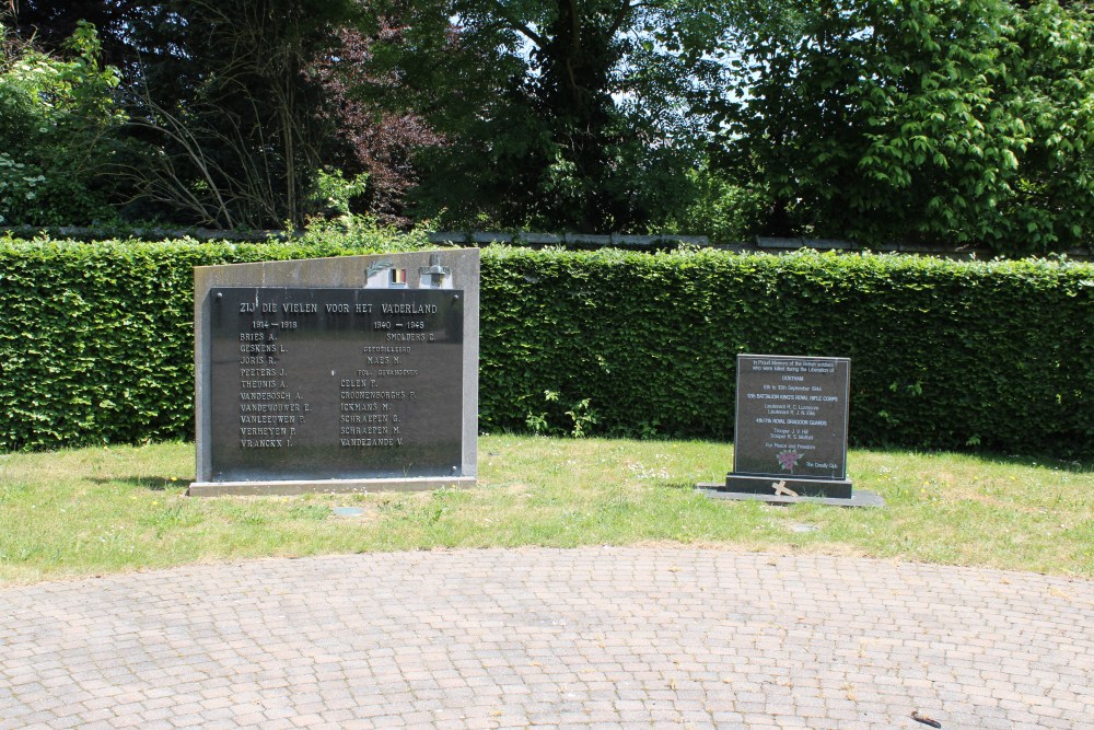 War Memorial Oostham #1