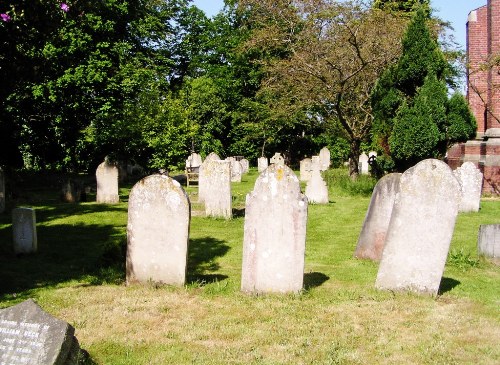 Oorlogsgraven van het Gemenebest All Saints Churchyard