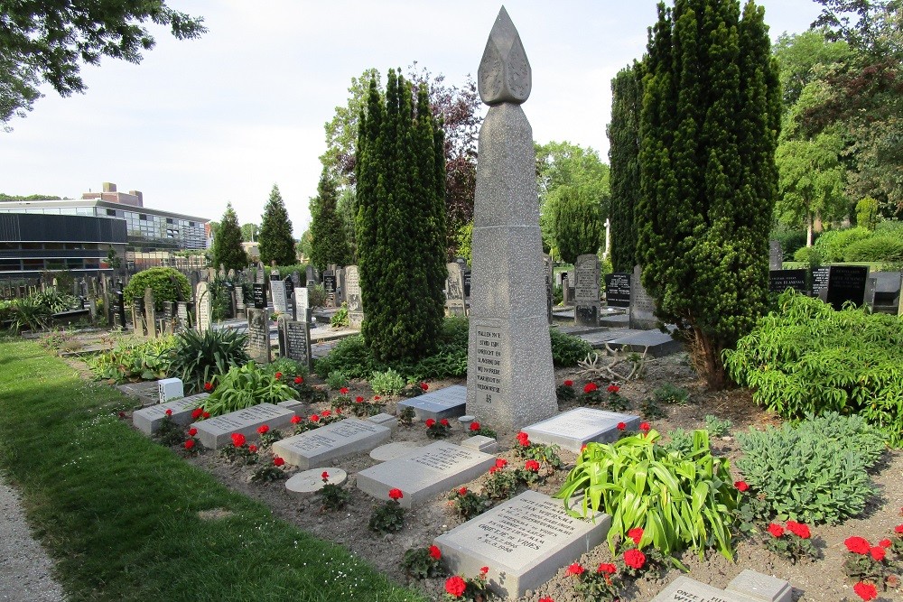 Neuengamme Monument Algemene Begraafplaats Harlingen