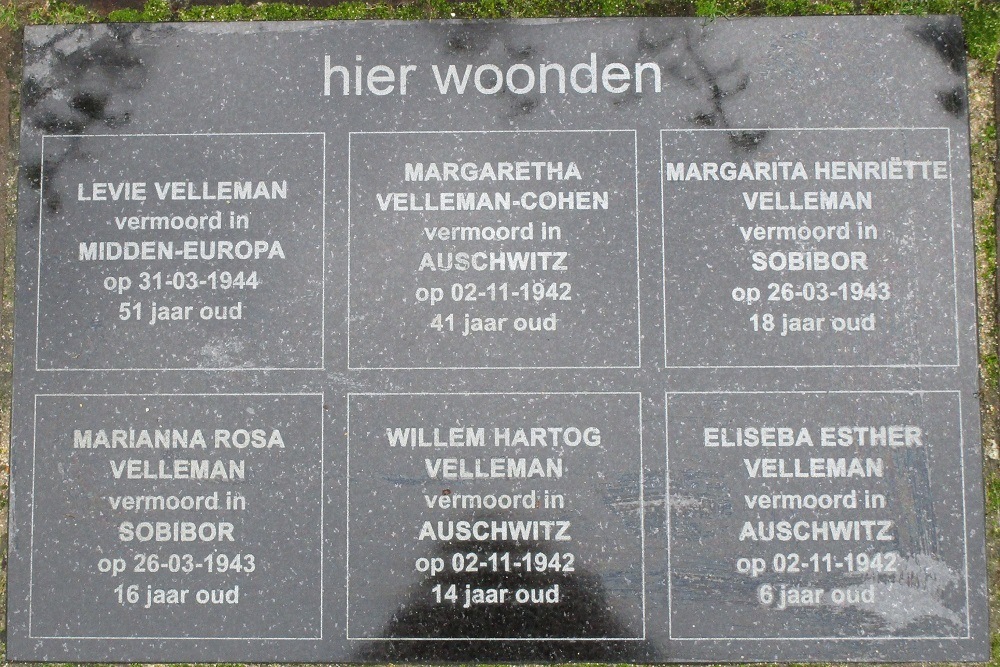 Memorial Stones Van Lenneplaan 10 #1