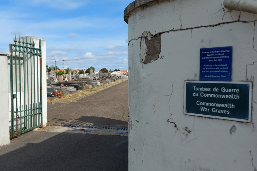 Oorlogsgraven van het Gemenebest Les Sables-d'Olonne #1