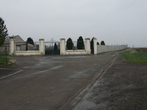 Commonwealth War Grave Montbrehain #1