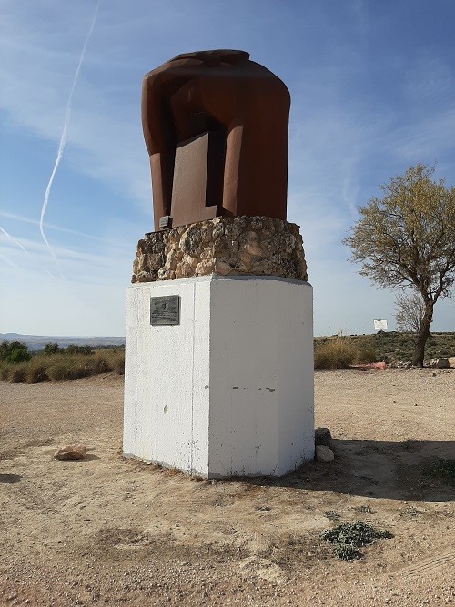 Monument Hoofdkwartier Internationale Brigades #3