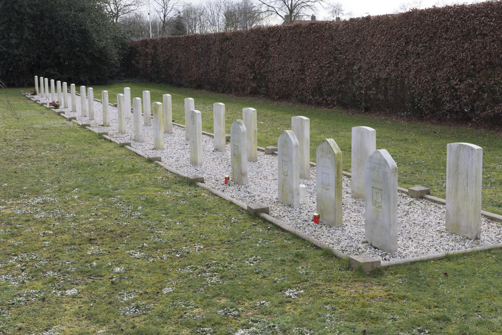 Oorlogsgraven van het Gemenebest Algemene Begraafplaats Raalte #1