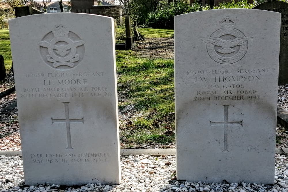 Commonwealth War Graves Protestant Cemetery Middelharnis #3