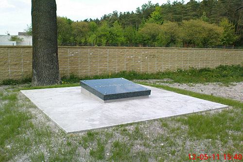 Mass Grave Soviet Soldiers 1944-1945