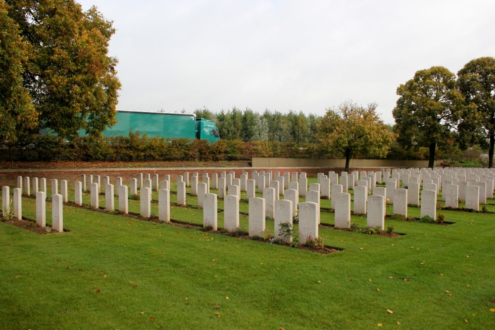 Commonwealth War Cemetery Point-du-Jour #2