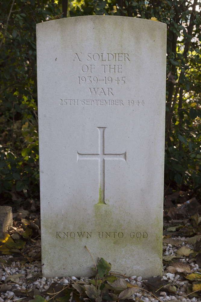 Commonwealth War Graves General Cemetery Wijk bij Duurstede #3
