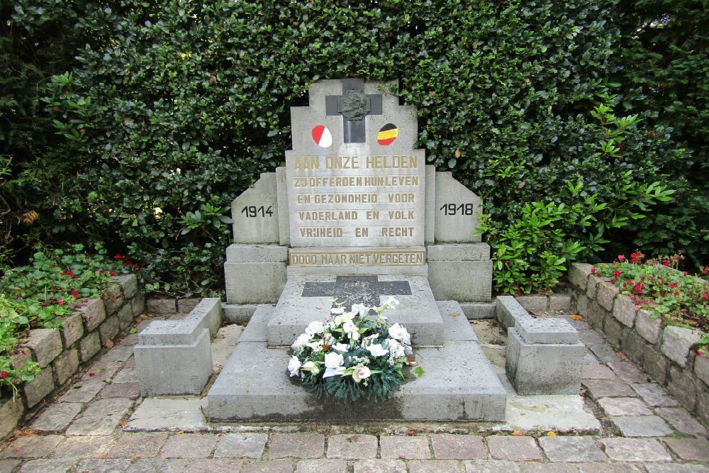 War Memorial Bosbergen Herentals #2