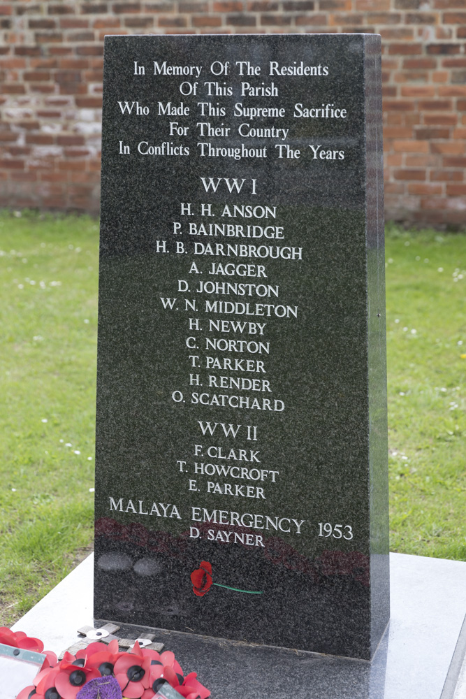 Oorlogsmonument Hambelton Selby #2