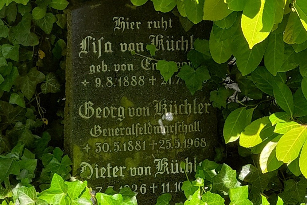 Grafsteen Georg Von Küchler
