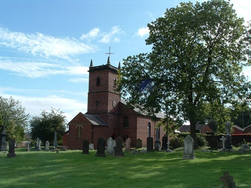 Oorlogsgraven van het Gemenebest Holy Trinity Churchyard #1